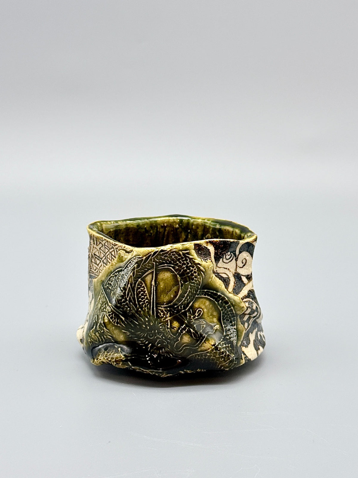 Rimpa Oribe Guinomi with Dragon Design II