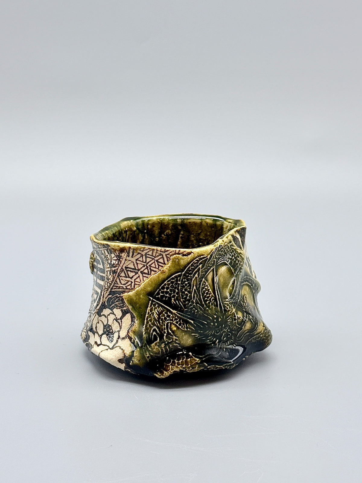 Rimpa Oribe Guinomi with Dragon Design II