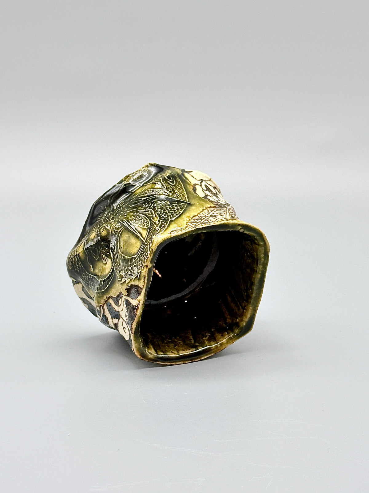 Rimpa Oribe Guinomi with Dragon Design II